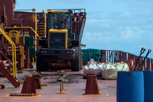 spherical roller bearing vs Ball Bearing - Standards, Lubrication, and Sourcing Anchors