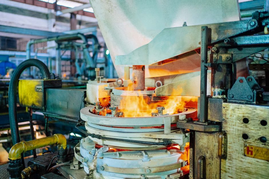 Squeeze Casting Machine Selection for Lighting Fixtures