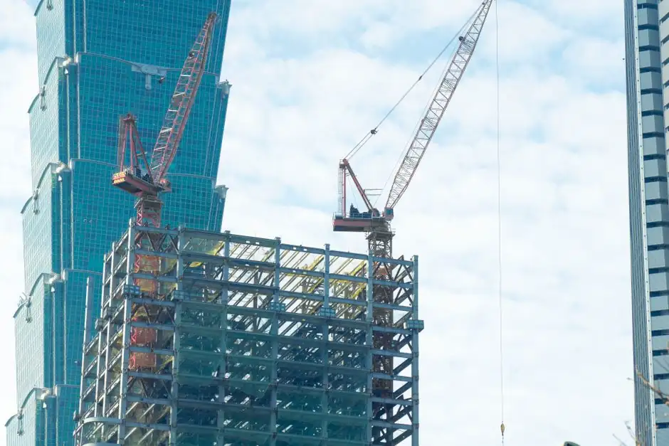 Steel Fiber Selection for Prefabricated Construction: Geometry, Dosage, and ASTM A820