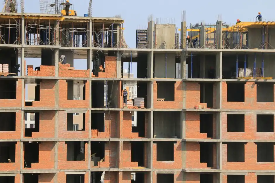 Steel fiber selection for residential concrete slabs, shotcrete, and foundations