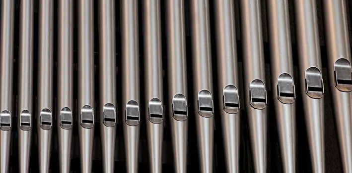 Steel Pipe selection for cleanrooms - Standards, Sourcing, and Trackable Signals