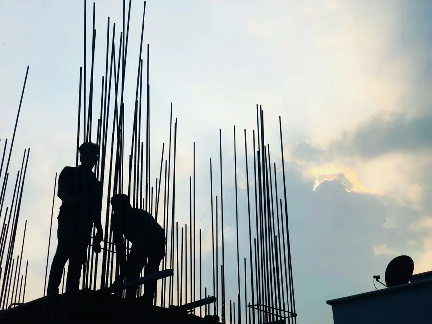 Steel Strand Selection for Renovation: 1×7 vs 6×19, Galvanizing Class, Load Math