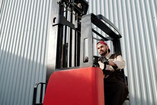 Strapping Machine selection for chemical shipping - Troubleshooting Patterns That Drive the Right Machine Choice