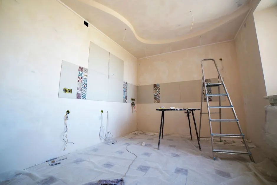 Suspended Working Platform Selection for Interior Finishing: ZLP Sizing, Hoist Class