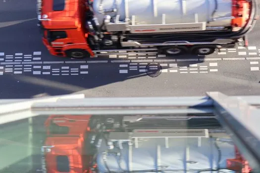 Tank Cleaning Machines selection for urban infrastructure - Tank Volume, Geometry, and Carrier-Vehicle Layout