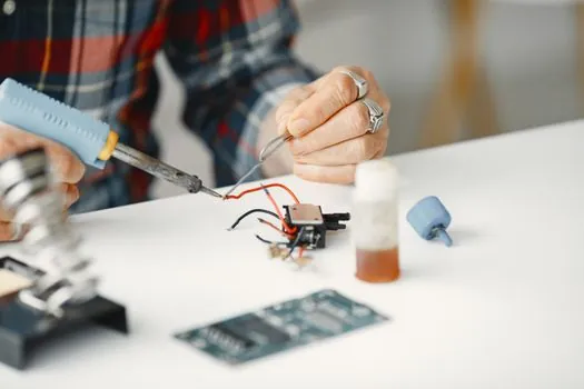 Temperature Transmitter suppliers and manufacturers - Failure Modes and Sourcing Pitfalls