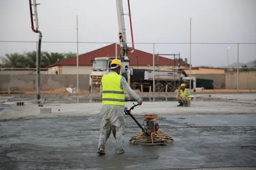 Theodolite selection for concrete work - Built-in distance measurement: the hybrid theodolite tier