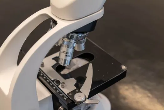 Thickness Gauge buying guide 2026 - Standards, calibration, and the data interface