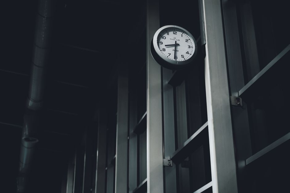 Time Relay Selection Guide 2026: Function, Range, Contact, and Voltage