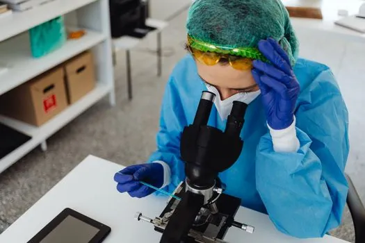 Tin Bronze selection for cleanrooms - Cleanroom-Specific Failure Modes to Spec Against