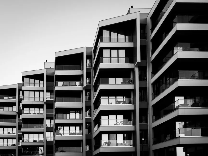 Tin bronze selection for high-rise buildings: bearings, valves, and fire-rated hardware