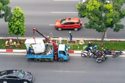 Truck Crane selection for road construction - Total-cost comparison: new vs used, and 25-50 t class
