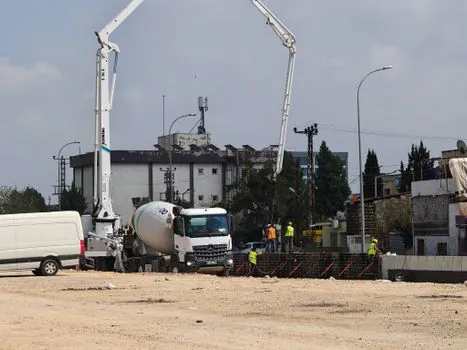 Truck Crane selection for urban infrastructure - Standards, documentation, and what the package must include