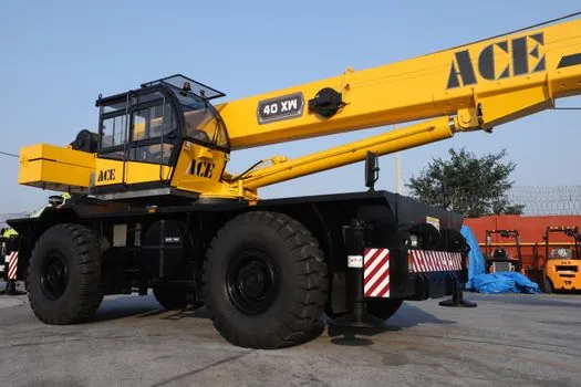 Truck Crane selection for pipeline construction - Use cases and field-proven configurations