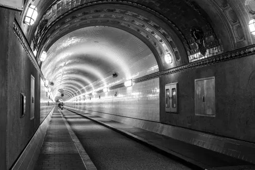 Infrared Line Level selection for tunnel construction - Shield Tunnel Monitoring: Where the Reference Beam Meets the Lining