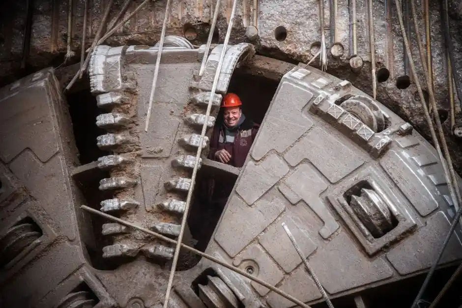 Tunneling AWP selection: 2026 spec map for confined-space work