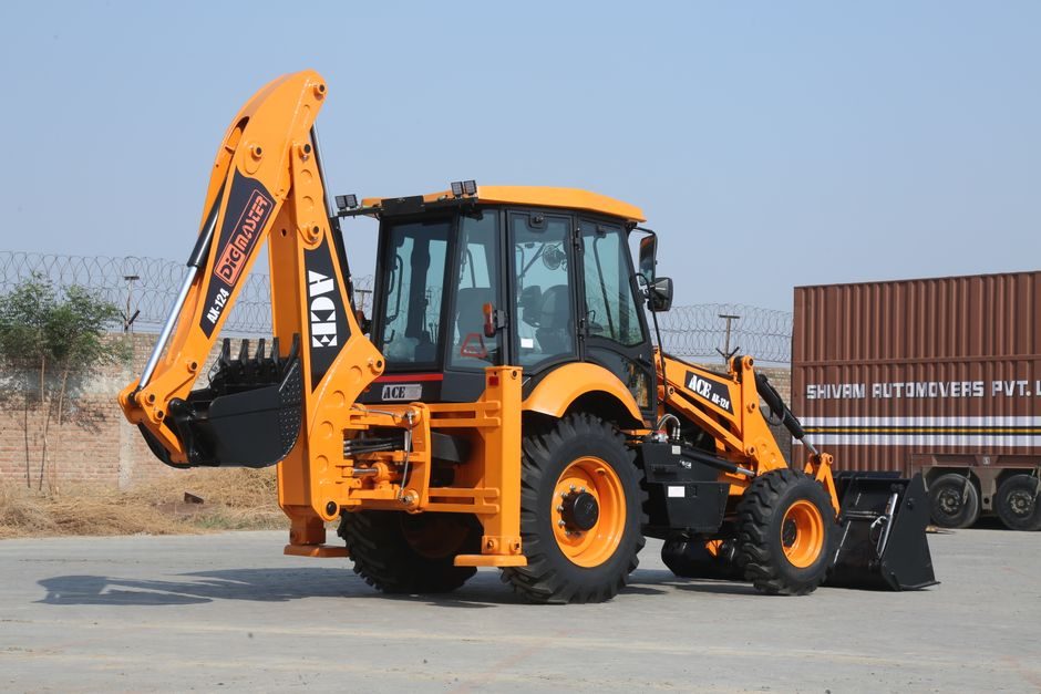 Tunneling Backhoe Loader Selection: Spec Gates, Machine Class, and Cycle-Time Trade-offs