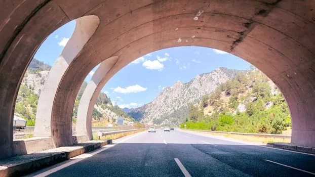 Concrete Mixer Truck selection for tunneling - Practical selection criteria for a tunnel project