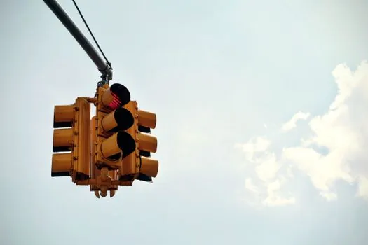 Two-Hand Control selection for construction sites - Implementation checklist and field signals
