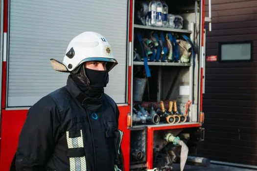 Two-Hand Control selection for firefighting - Decision matrix: option types for fire-truck cab and pump panels