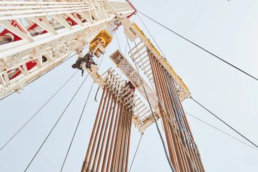 Two-Hand Control selection for oil and gas facilities - Enclosure, Contact, and Cabling Specs That Actually Matter