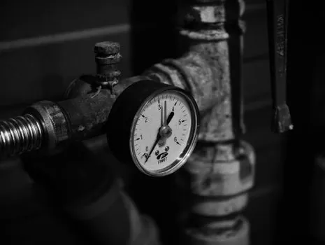 vacuum gauge selection criteria for water treatment skid - Signal Output, Calibration, and Skid Integration