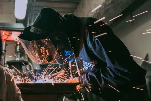 Safety Helmet selection for welding operations - Respiratory Integration and PAPR Pairing