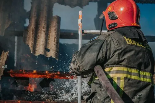 Protective Clothing selection for firefighting - Selection Criteria for Wildland PPE: Design, Material, Test Method