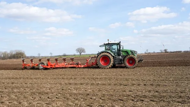 Worm Gear Reducer selection for agriculture machinery - Comparing the Three Housing Families Used on Farm Equipment