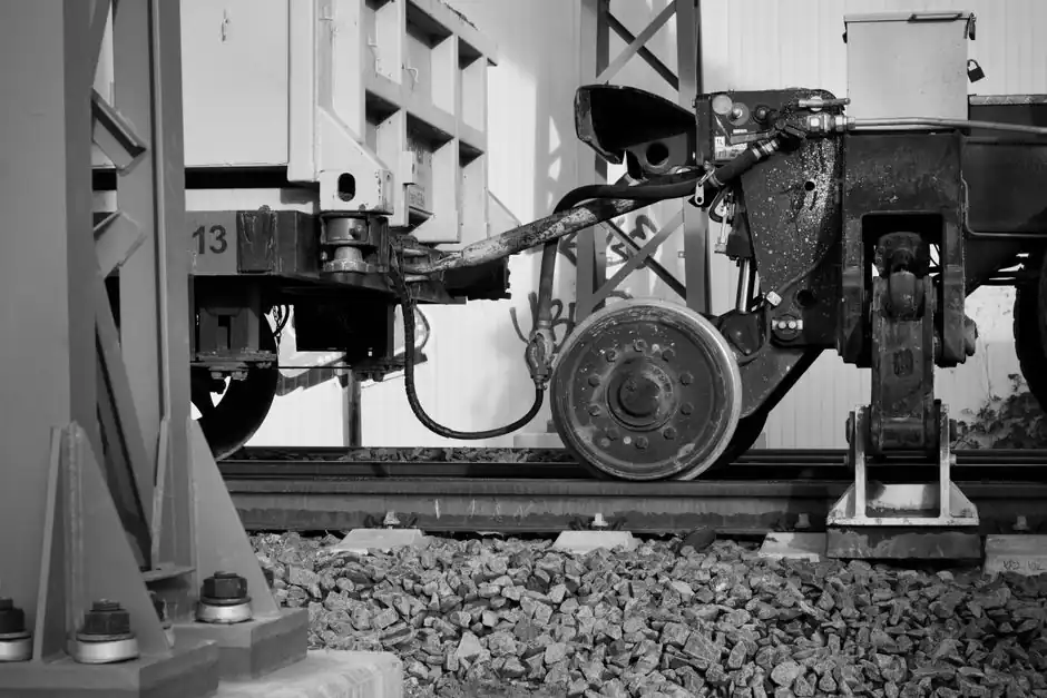 Zinc Die Casting Machine Selection for Rail Components: Tonnage, Shot Weight, and Fit