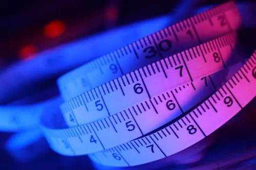 10 inch vs 12 inch optical comparator screen size and part capacity - Who each size is for, and who should skip it