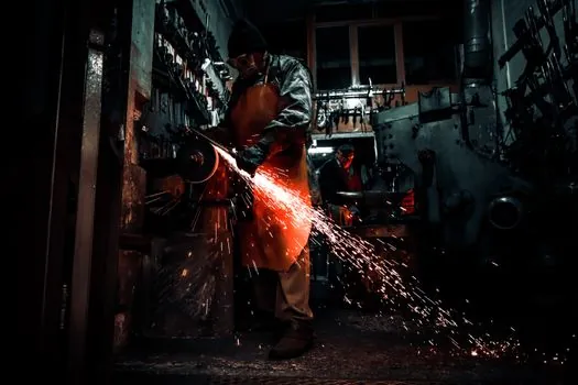 angle grinder disc size 115mm vs 125mm vs 230mm cutting capacity - What 115mm and 125mm cannot do well