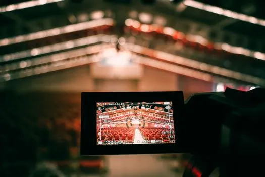 calculating data rate for a 12 MP camera at 30 fps - Frame-rate scaling and the 12 MP throughput trap