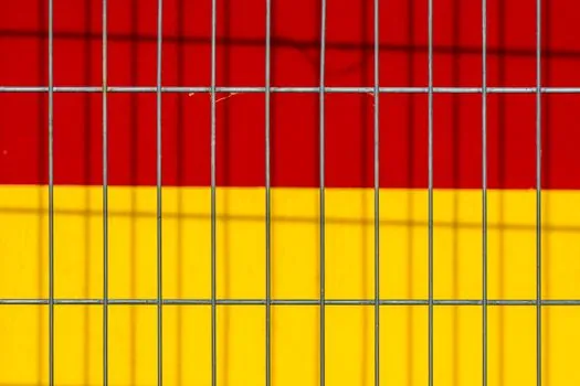 2-beam vs 4-beam safety light grid for access guarding - Integration and standards wiring