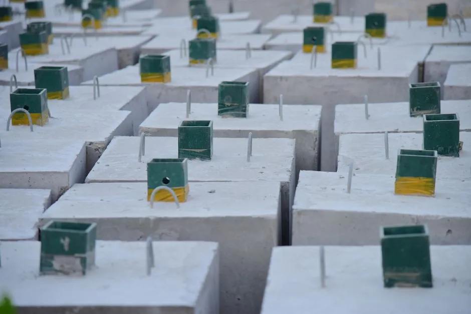 AAC block dry density vs delivered density with moisture: spec gap, dead load, and what