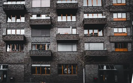 AAC block vs fly ash brick for infill walls - Standards, sourcing, and failure modes to watch