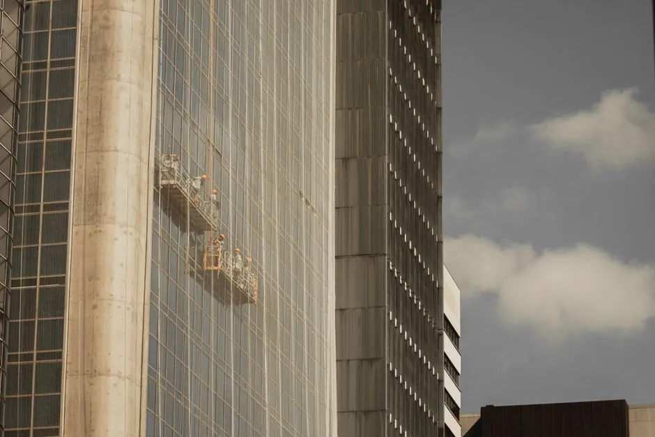 Aerial Work Platform Installation: Setup, Inspection, and Acceptance Checklist