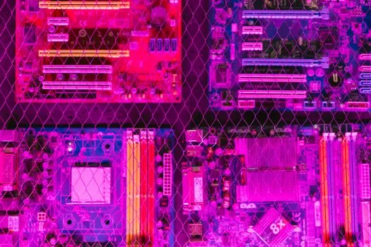 AI server competitive landscape 2026 - NVLink 5 versus Infinity Fabric versus Gaudi: the fabric war