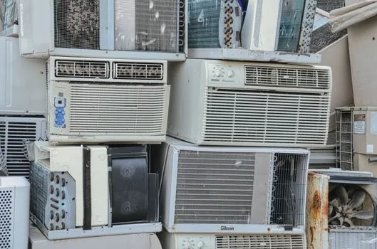 air-cooled chiller lead time in weeks for CRAH and CRAC cooling - Failure Modes and Risks When Lead Time Is the Constraint