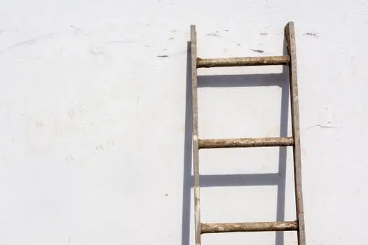 Aluminum Ladder specifications for interior finishing - Comparison: Fixed vs Portable vs Ship-Stair Aluminum for Interior Finishing