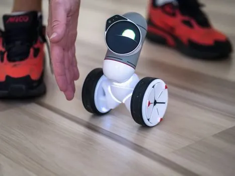 autonomous mobile robot design standards for safety-rated laser scanners - Functional-safety performance target inside the control loop