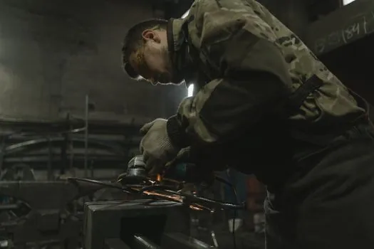 Angle Grinder inspection checklist - Operator Gate 3: PPE, Switch Type, and Work Area