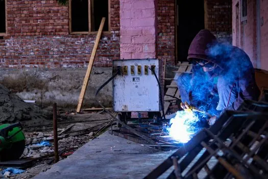 Arc Welding Machine selection for bridge construction - Limitations, Failure Modes, and Maintenance Gates