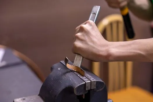 industrial grade adhesive lap shear strength test method ASTM D1002 - Reporting apparent shear strength and failure mode