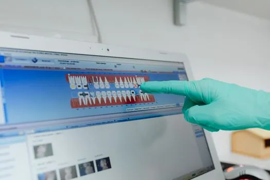 ASTM E2033 computed radiography examination practice - CR vs Film RT vs DR: Where E2033 Fits the Stack