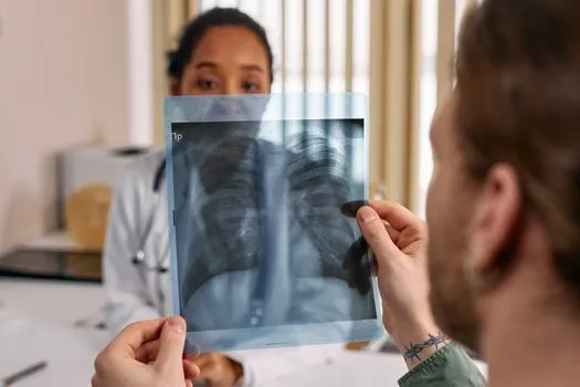 ASTM E2033 computed radiography examination practice - Personnel Qualification: Five Accepted Schemes
