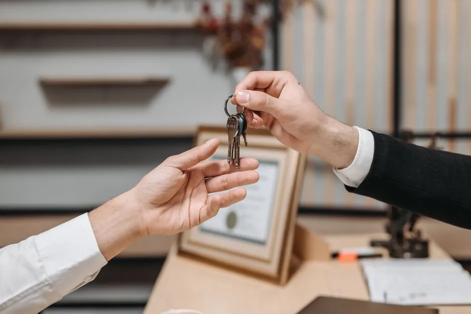 Authorized channel vs broker purchasing during shortages: a spec-first decision map