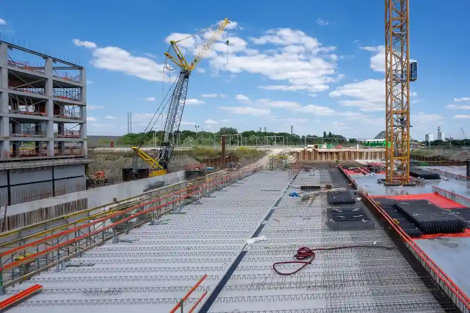 Auto Level Specs for Steel Construction Elevation Control