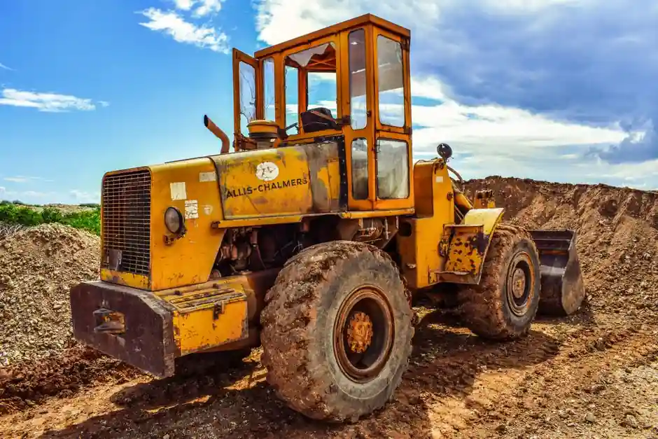 Backhoe Loader vs Skid Steer Loader: Spec-Driven Selection