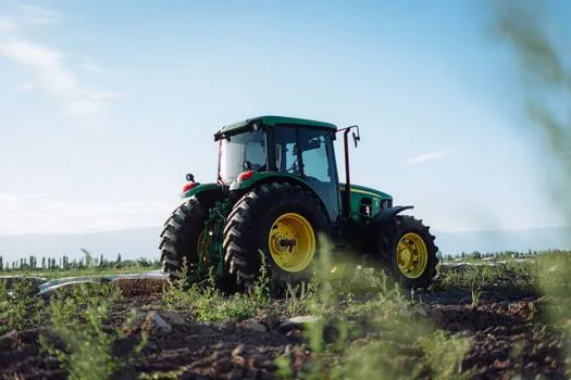 Ball Screw selection for agriculture machinery - Sealing, Lubrication, and Environmental Hardening